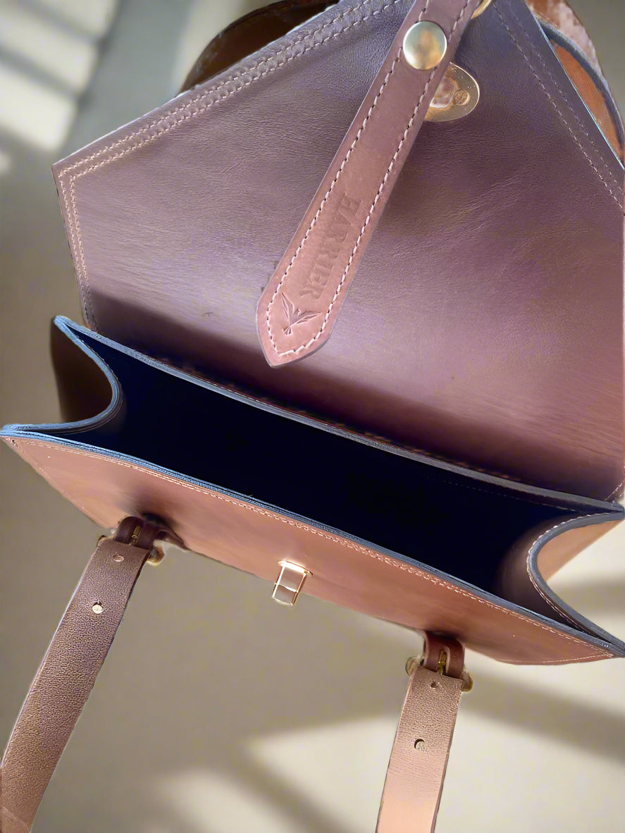 Inside of a Scotch Fisher Purse