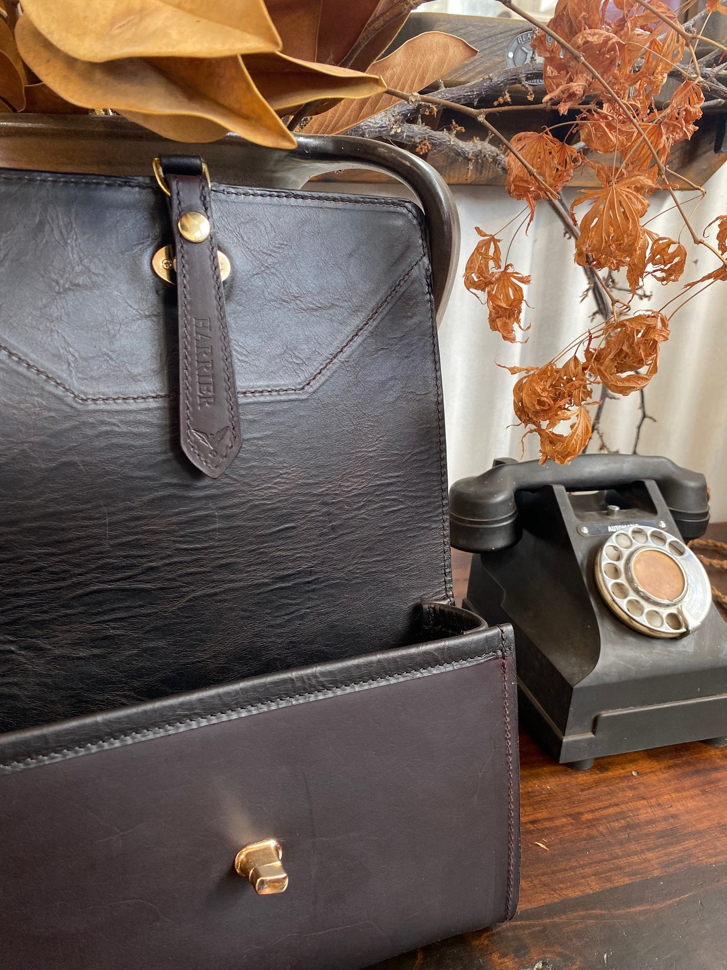 Havana NZ leather with gold hardware