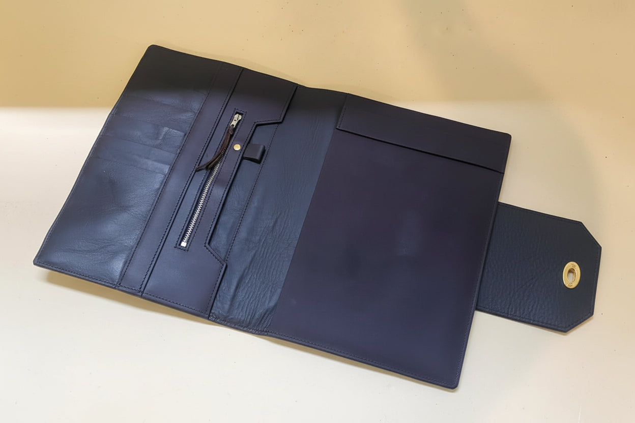 Havana NZ leather with gold hardware. Inside view. 