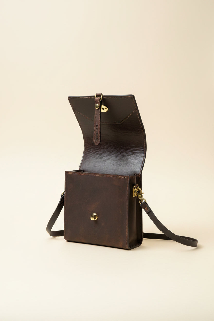 Walnut NZ leather Duchess Day tripper, inside view. 